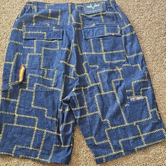 Men's Blue and Yellow Patterned Jean Shorts - Picture 3 of 6